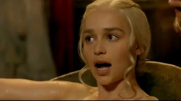 أفلام ساخنة Emilia Clarke Game of Thrones S03 E08 رائعة