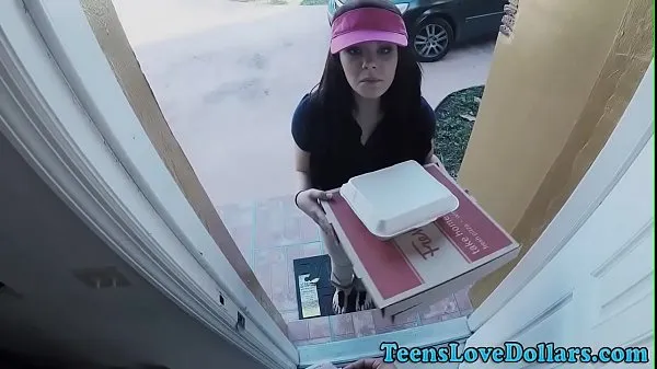 Hotte Delivery teen facialzed seje film