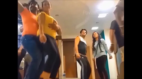 热电影hot Akshara Singh dance rehearsal with shaking boobs酷电影