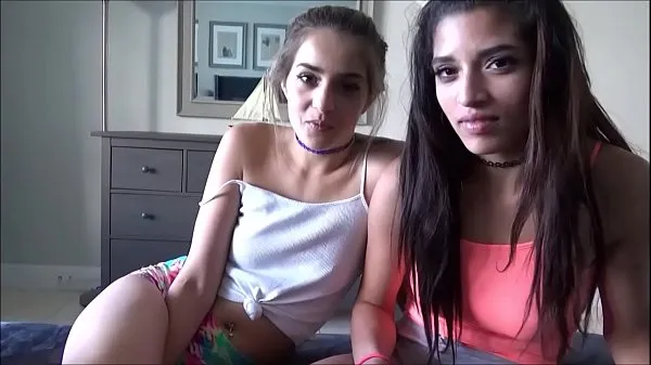 Populárne Latina Teens Fuck Landlord to Pay Rent - Sofie Reyez & Gia Valentina - Preview skvelé filmy