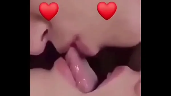 Kuumia Follow me on Instagram ( ) for more videos. Hot couple kissing hard smooching siistejä elokuvia
