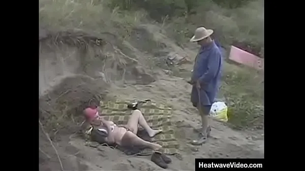 Hey My step Grandma Is A Whore - Piri - Older gentleman is taking a relaxing walk on the beach when he rounds a corner and is completely shocked to see a old granny masturbating Phim hấp dẫn