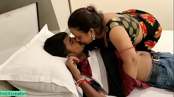 인기 Indian Bengali wife fucking for money! Hot bhabhi sex 멋진 영화