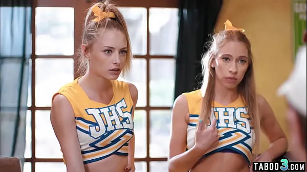 أفلام ساخنة Petite blonde teens Khloe Kapri and Kyler Quinn anal fucked by their coach رائعة