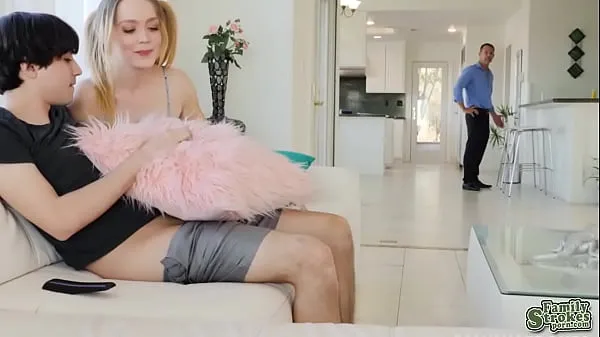 हॉट Horny teen Nikole Nash joins Ricky Spanish from jerking off his cock बढ़िया फ़िल्में