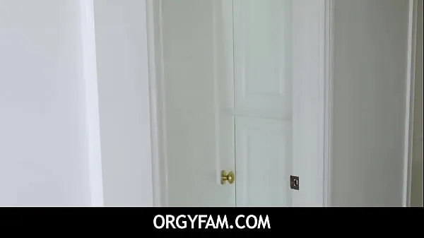 Hot OrgyFam - Nikole Nash is really horny and joins stepbrother in the shower cool Movies
