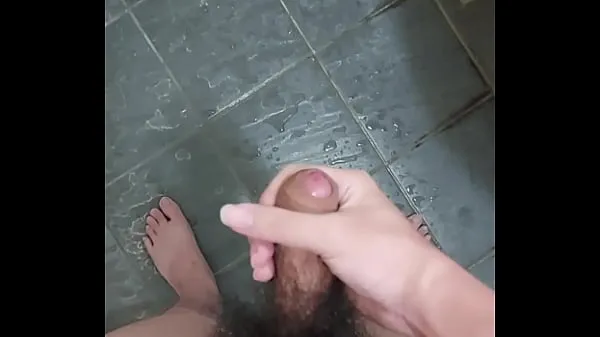 Hotte Cum before taking a shower seje film